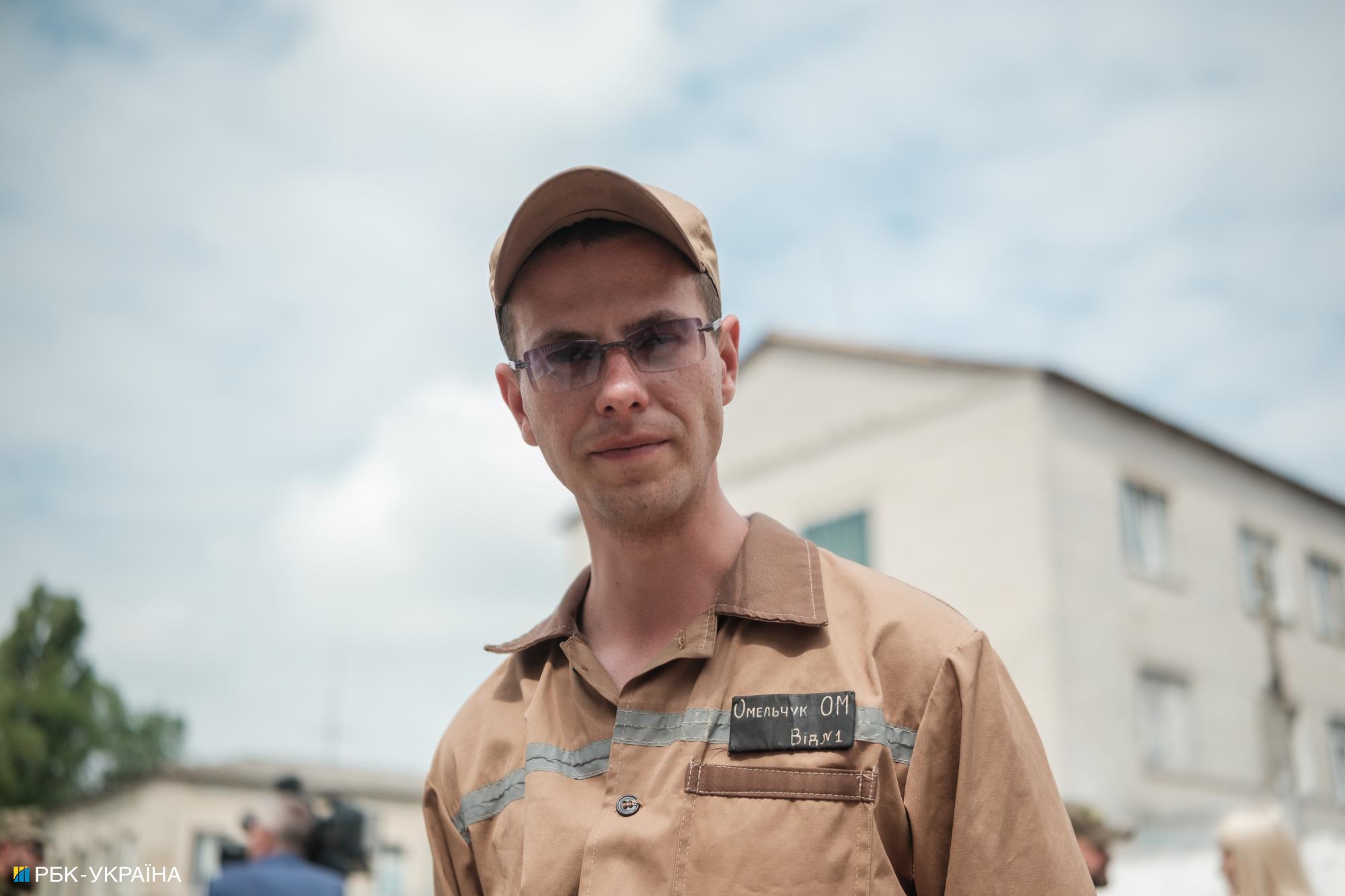 &quot;Чтобы запомнили не зэком&quot;. Почему заключенные идут на фронт и какой будет их служба